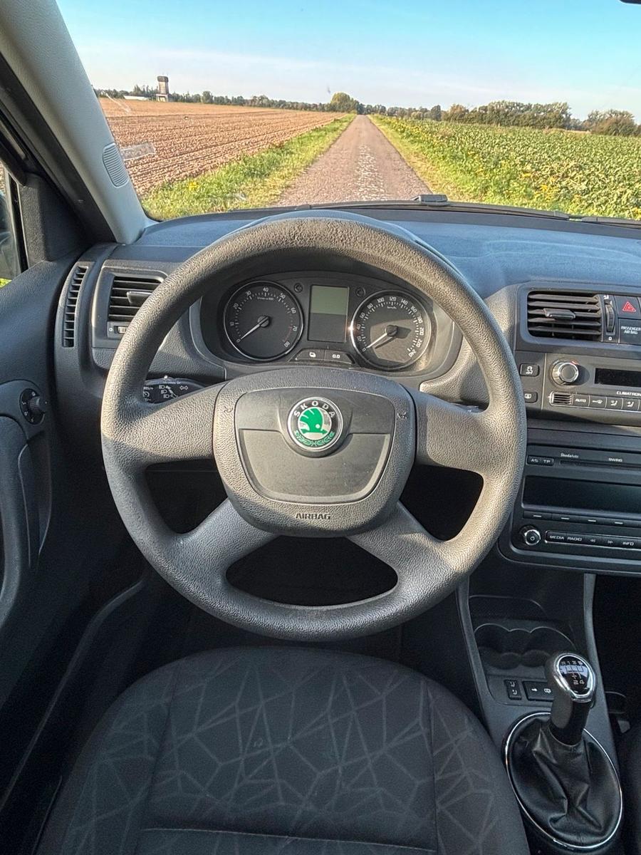Skoda Fabia 2012 — photo 8