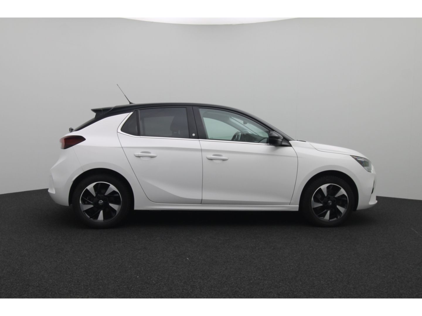 Fahrzeugabbildung Opel Corsa-e Corsa F e Elegance Kamera Sitzheizung