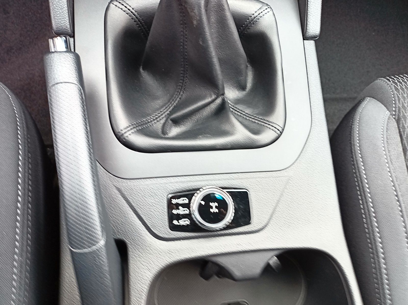 Fahrzeugabbildung KGM MUSSO GRAND CORE+ALLRAD+17ZOLL+R.KAMERA