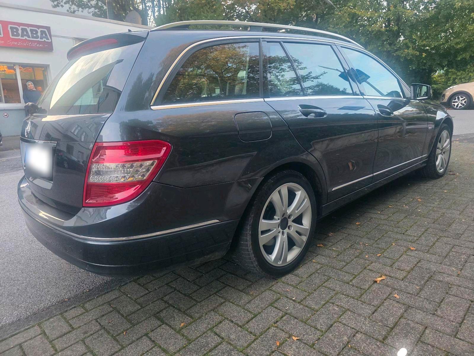 Mercedes-Benz C220 2009 — photo 8