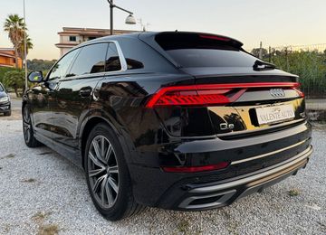Audi Q8 - 10