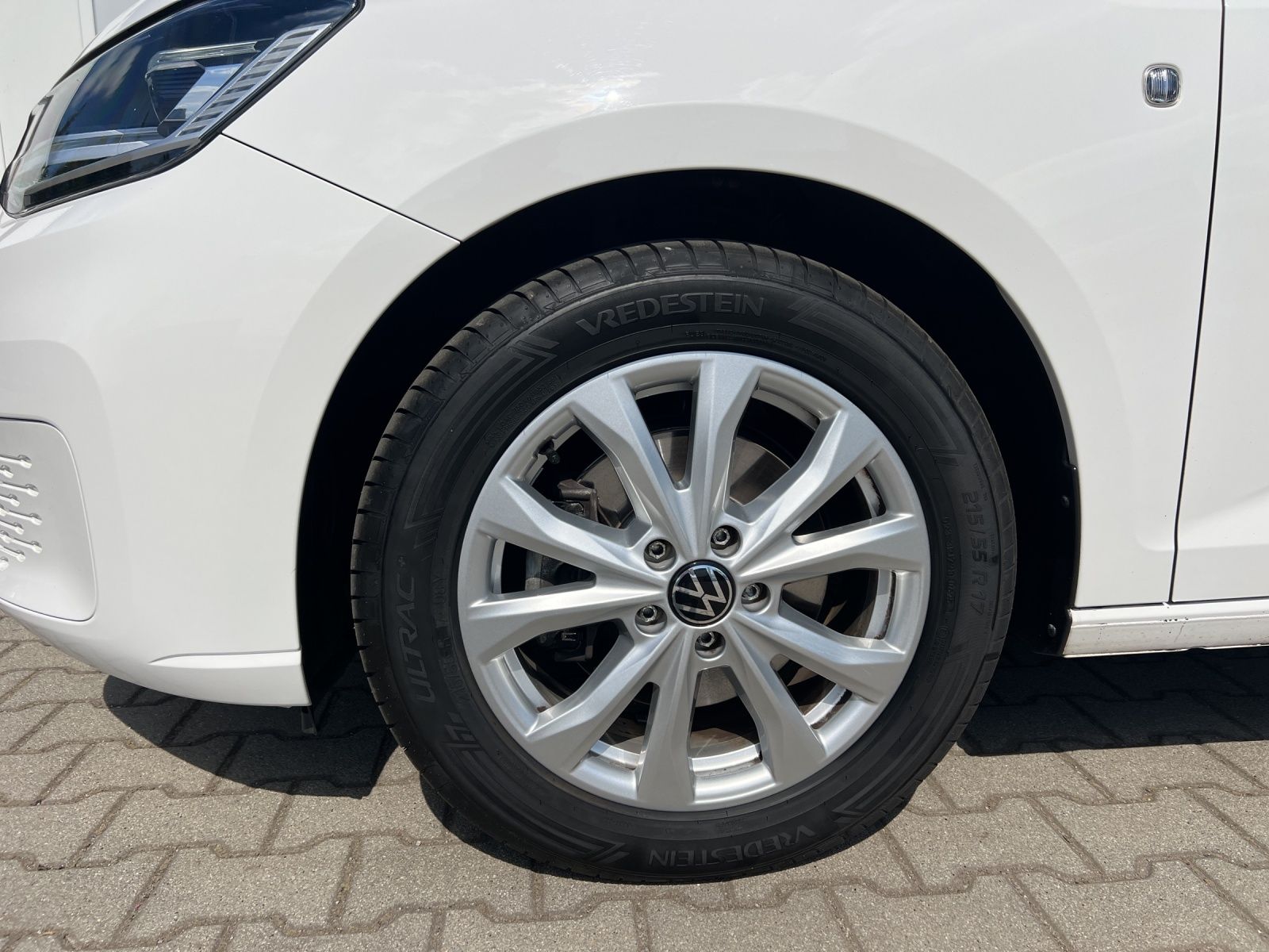 Fahrzeugabbildung Volkswagen Caddy TDI Life Maxi LED SHZ PDC DAB+ WeConnect K