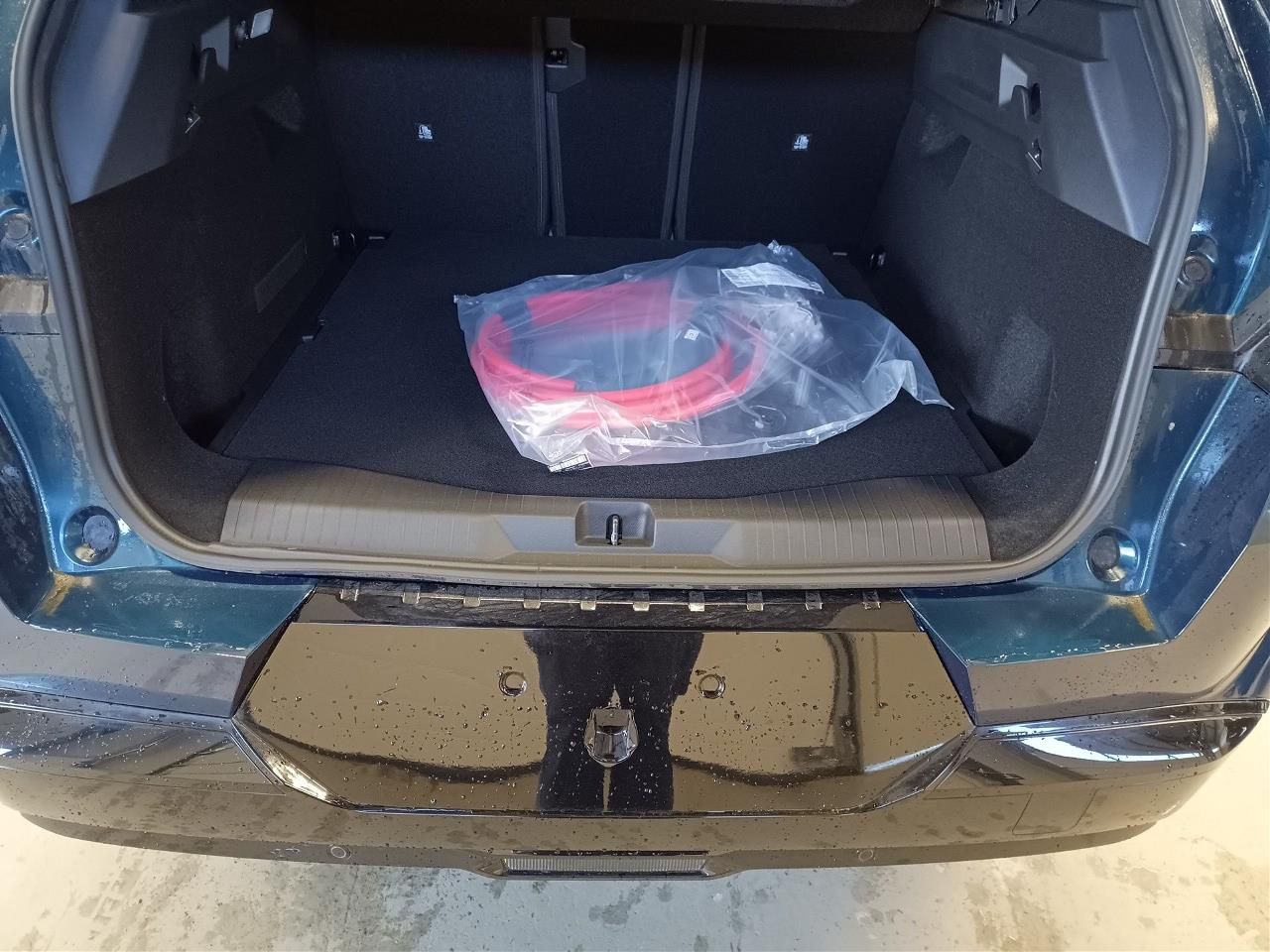Fahrzeugabbildung Opel Grandland Electric GS 73 kWh.+Navi+MatrixLED