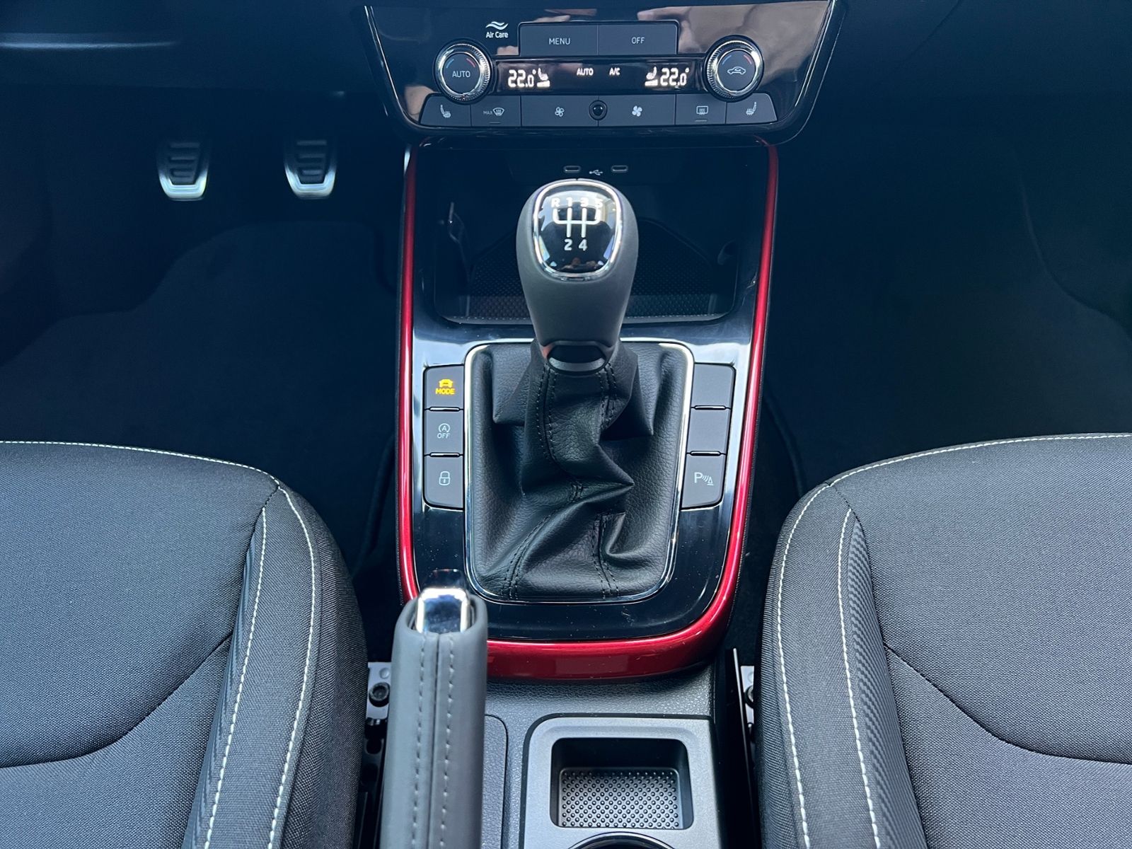 Fahrzeugabbildung SKODA Fabia Monte Carlo 1.0 TSI *LED,17"LM-Felge,Klima