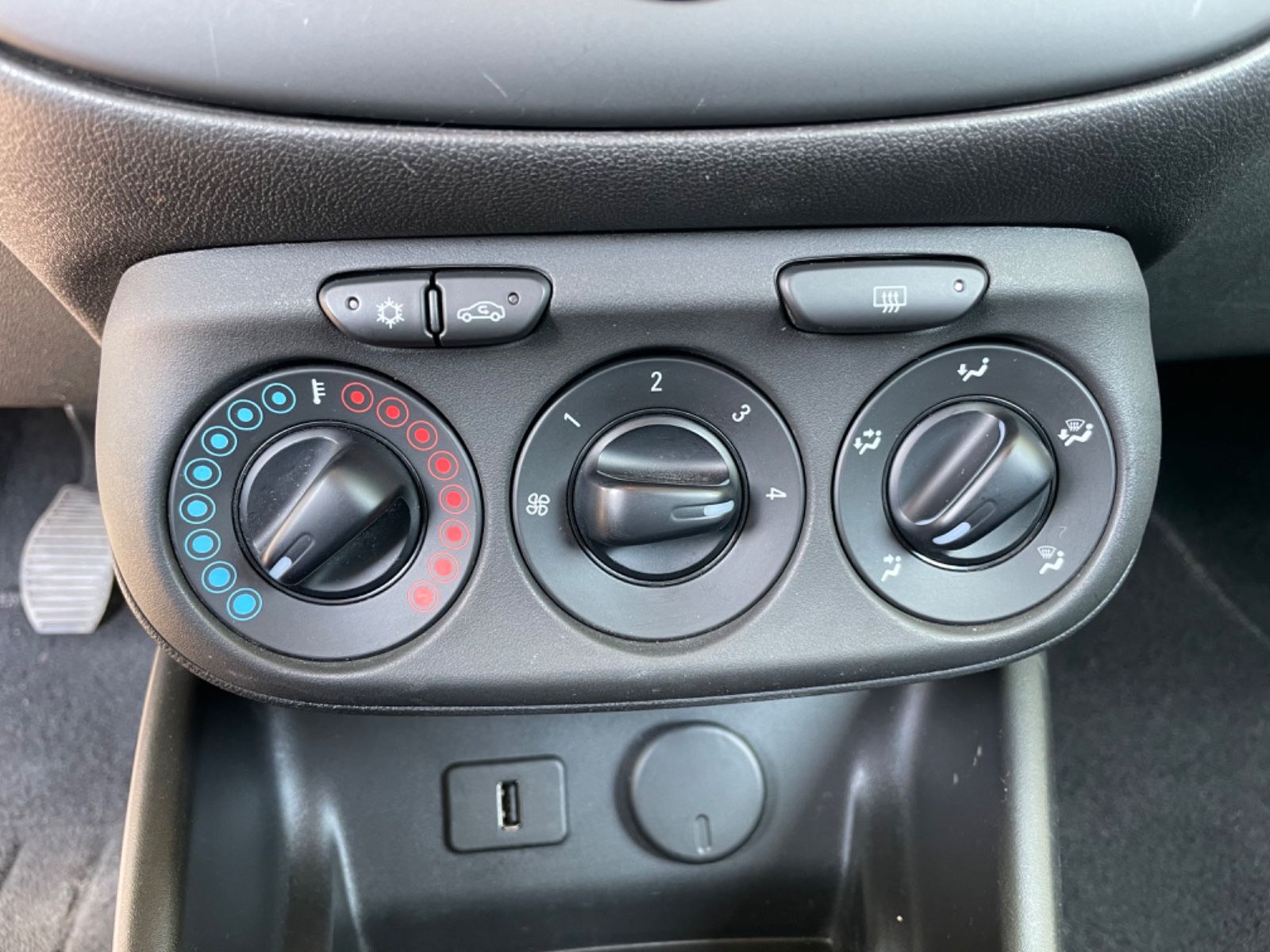 Fahrzeugabbildung Opel Corsa 1.2 E Edition*Bluetooth*Klima*SHZ*Tempomat