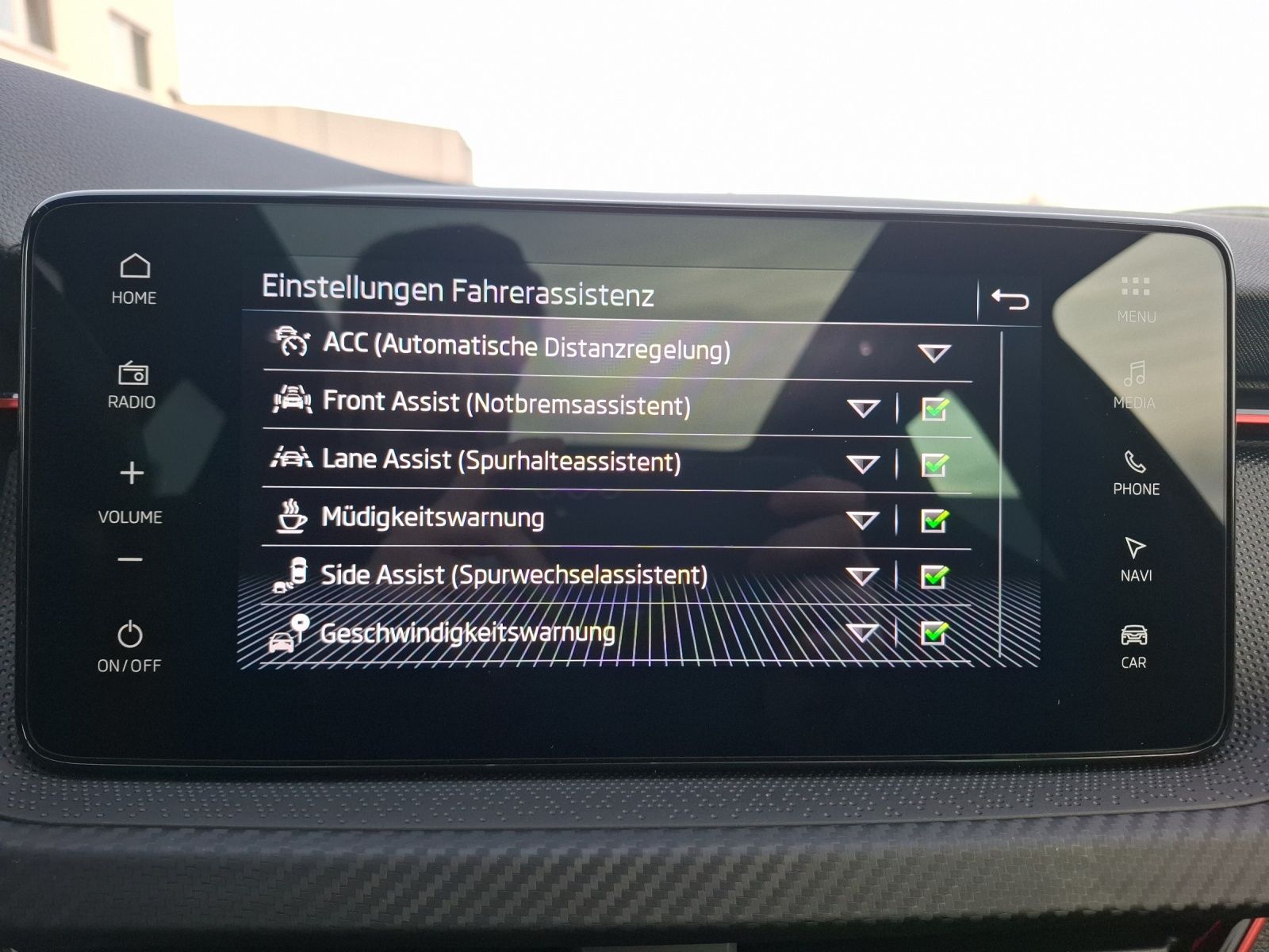 Fahrzeugabbildung SKODA Kamiq TSI Monte Carlo DSG Matrix Navi Pano AID A
