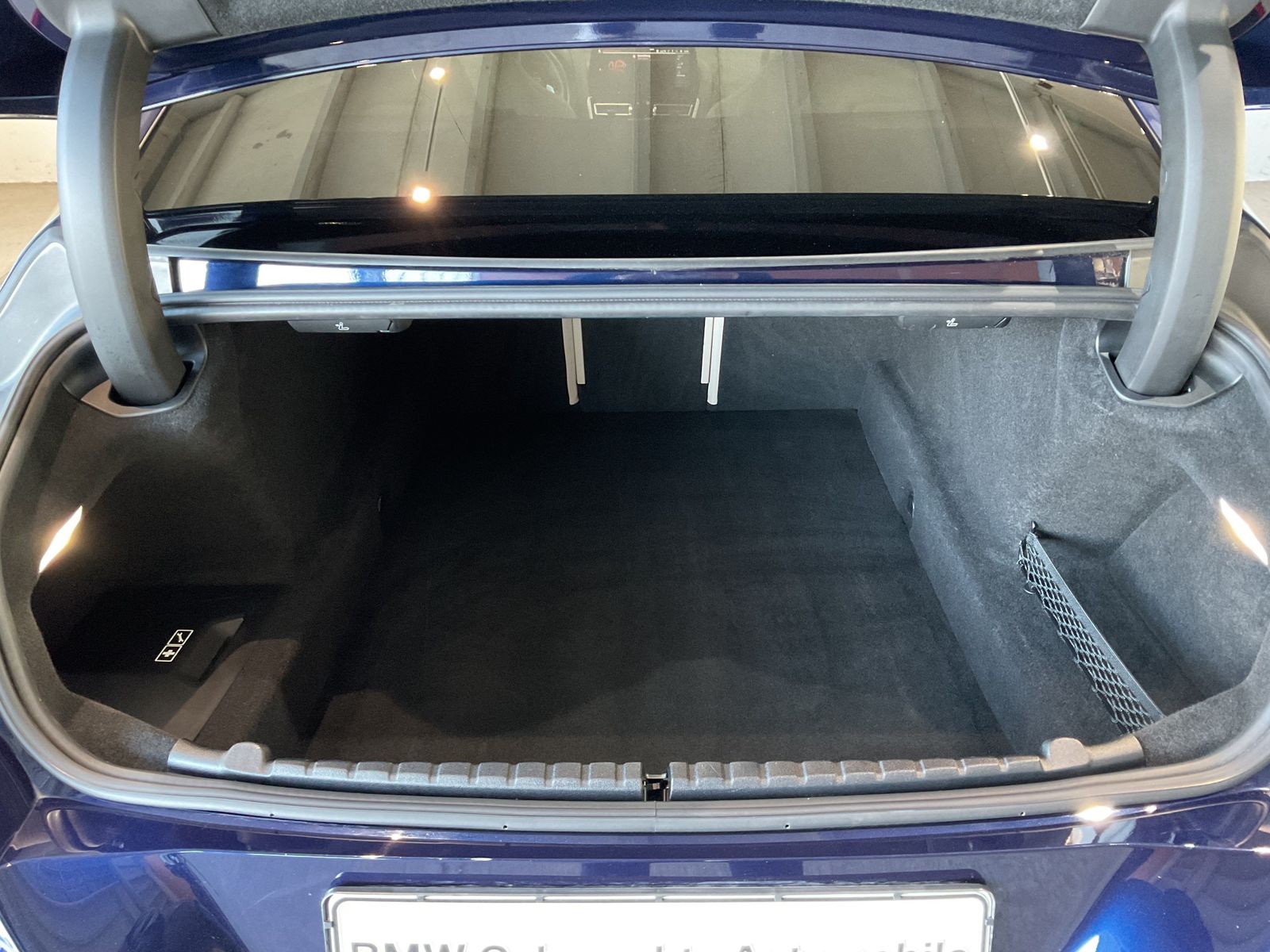 Fahrzeugeinzelansicht 14 Fahrzeugabbildung BMW M850i xDrive Sitzbelüftung~Laserlicht~Panoramada