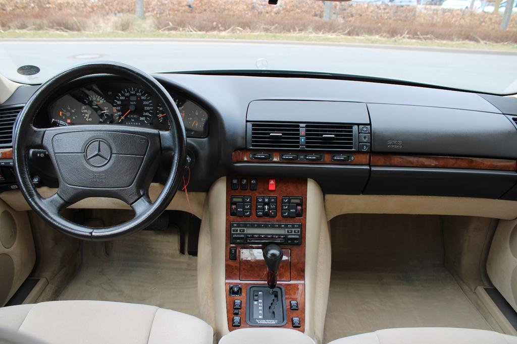 Mercedes-Benz S 300