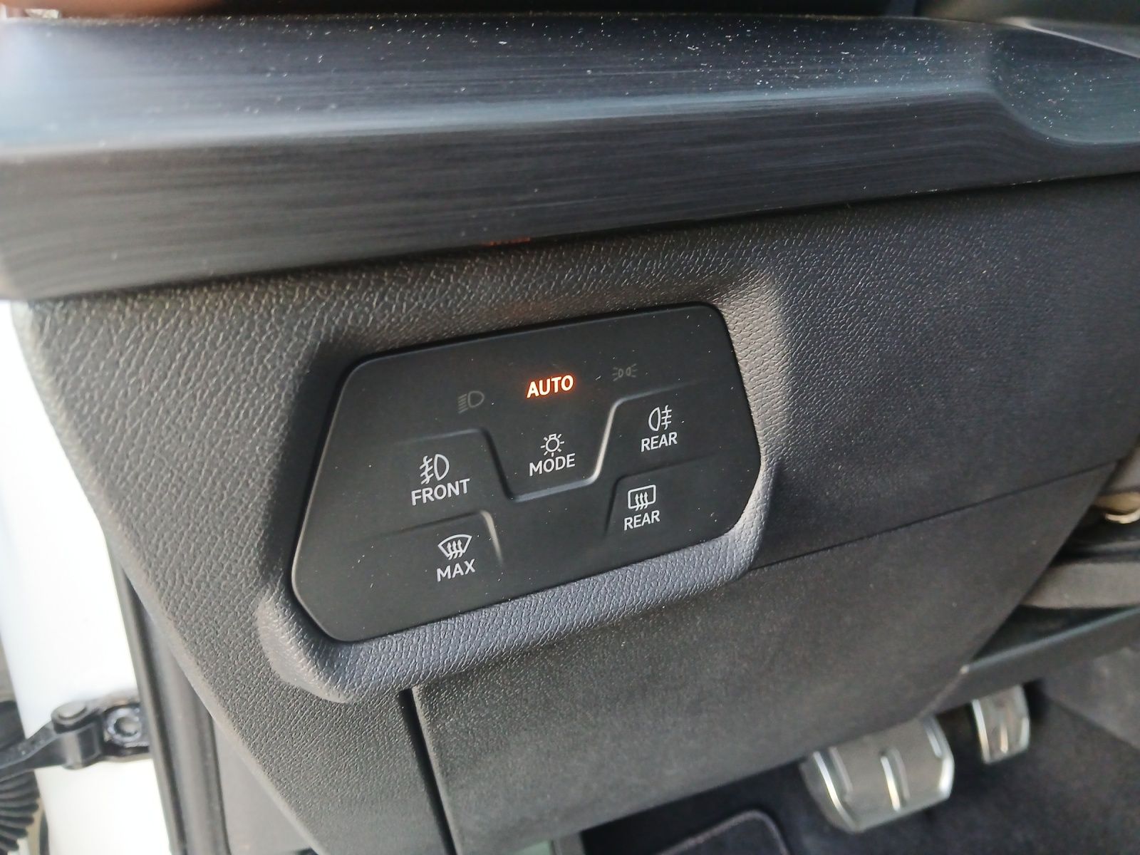 Fahrzeugabbildung CUPRA Formentor VZ DSG 4Drive LED AHK Navi Pano ACC RF