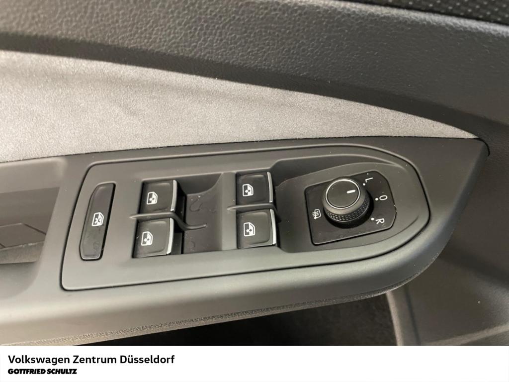 Volkswagen Golf R -Line 1.5 eTSI DSG Kamera LED Carplay