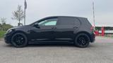 Volkswagen Golf 1.5 TSI 150Ps 2xR-Line schwarzer Dachhimmel - Gebrauchtwagen in Germering