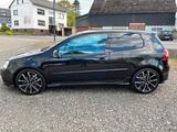 Volkswagen Golf V Lim. R32 - Volkswagen Golf: V R32