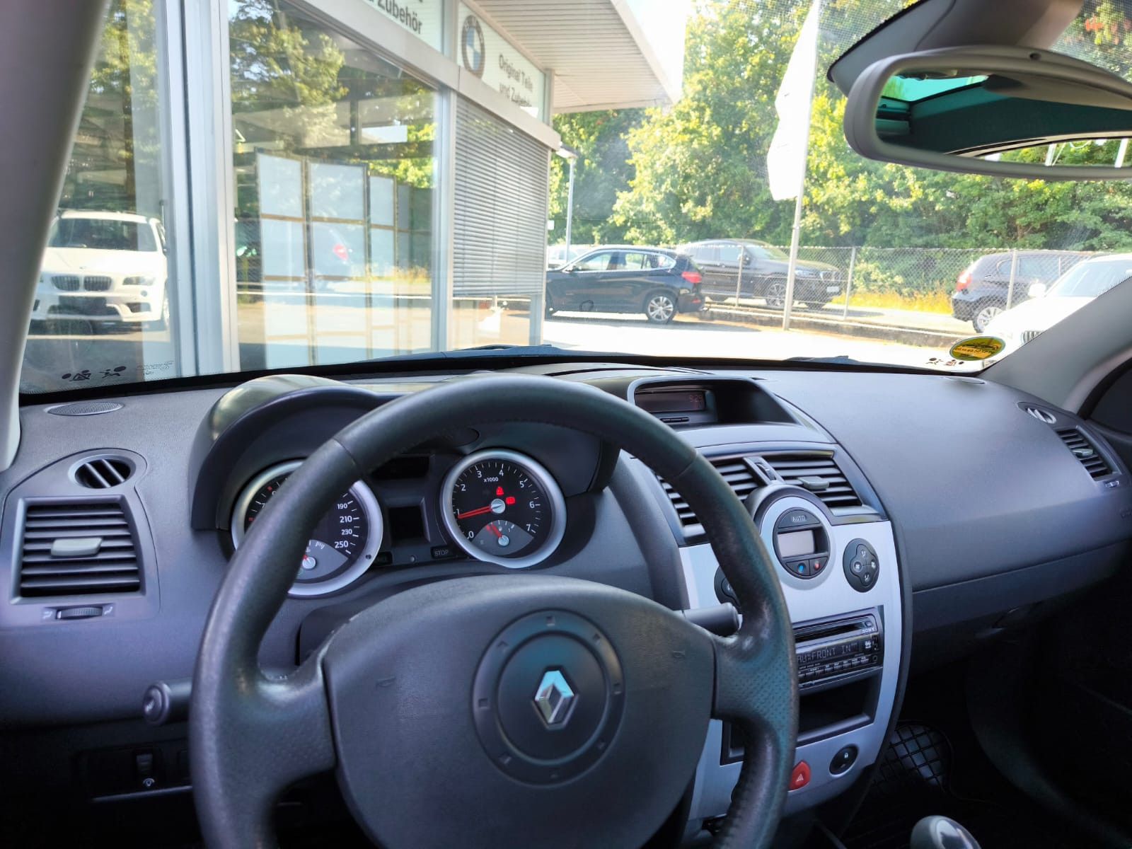 Vehicle image Renault Megane Coupe-Cabriolet Dynamique Luxe *Maintained"