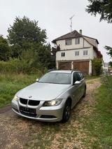 BMW 320 Baureihe 3 Touring 320d - BMW 320 aus 2008: Kombi