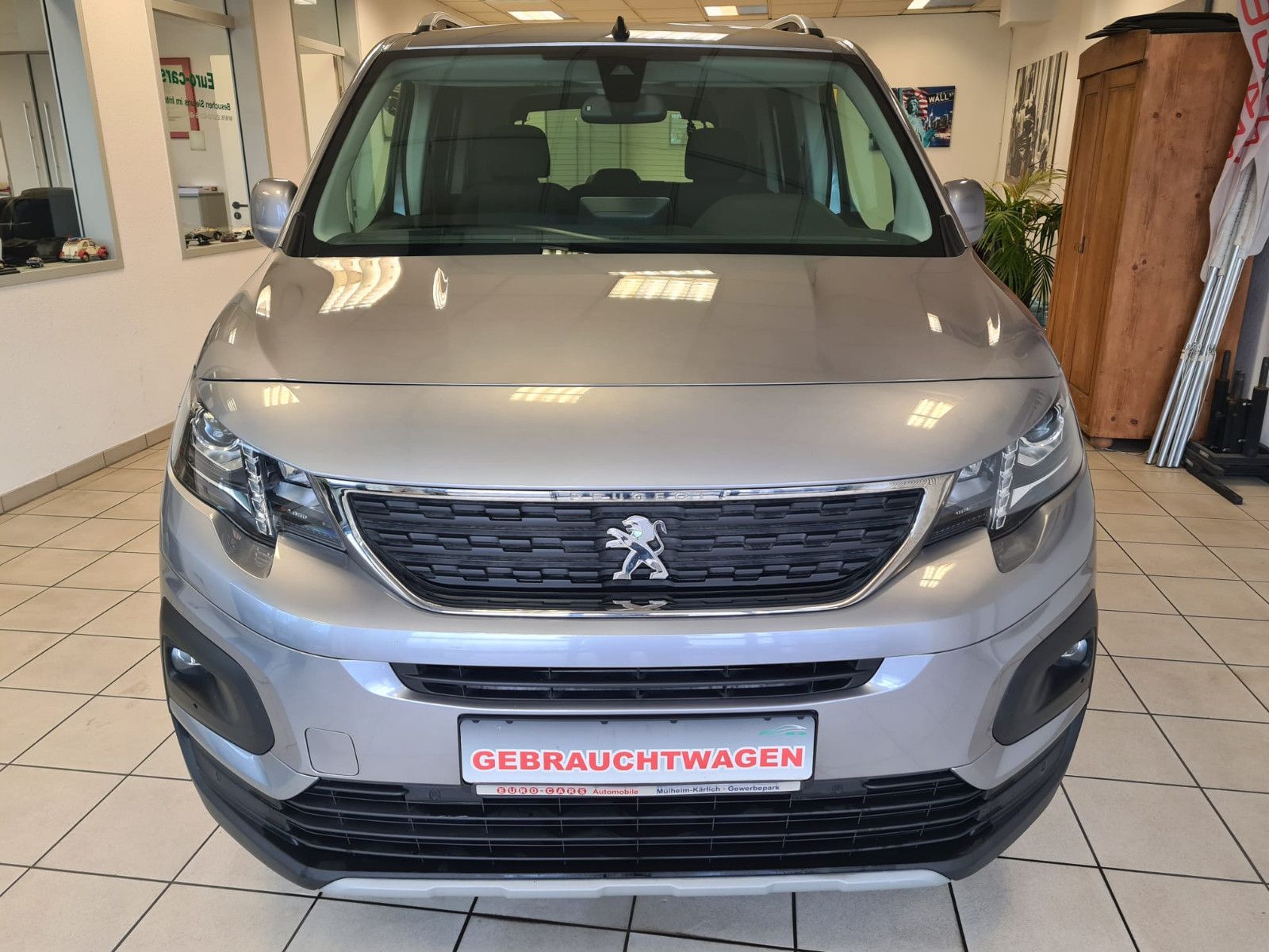 Fahrzeugabbildung Peugeot Rifter Allure L1 / SCHECKHEFT / NAVI