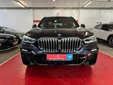 BMW X5 xDrive 40 i M Sport/LED/KAMERA/AHK - BMW X5 mit Benzin-Antrieb