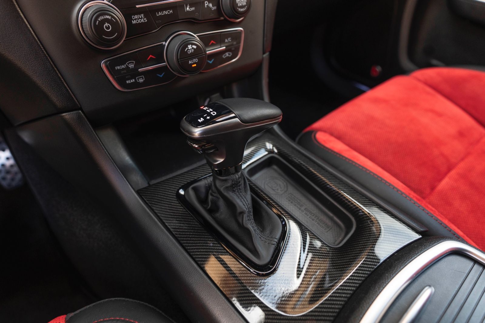 Fahrzeugabbildung Dodge Charger 6,4L SRT SCAT PACK H&K ACC CARPLAY TOTW