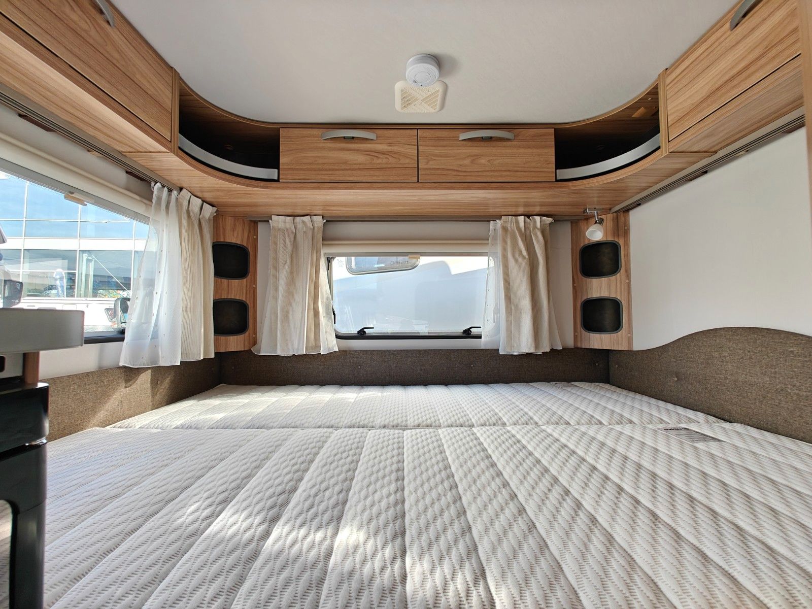 Fahrzeugabbildung HYMER / ERIBA / HYMERCAR Feeling 425 Schlafdach - SPRING SALE -