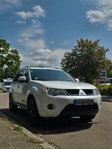 Mitsubishi Outlander XL 2.2 DI-D 4x4 - gebrauchte Mitsubishi Outlander aus dem Jahr 2008