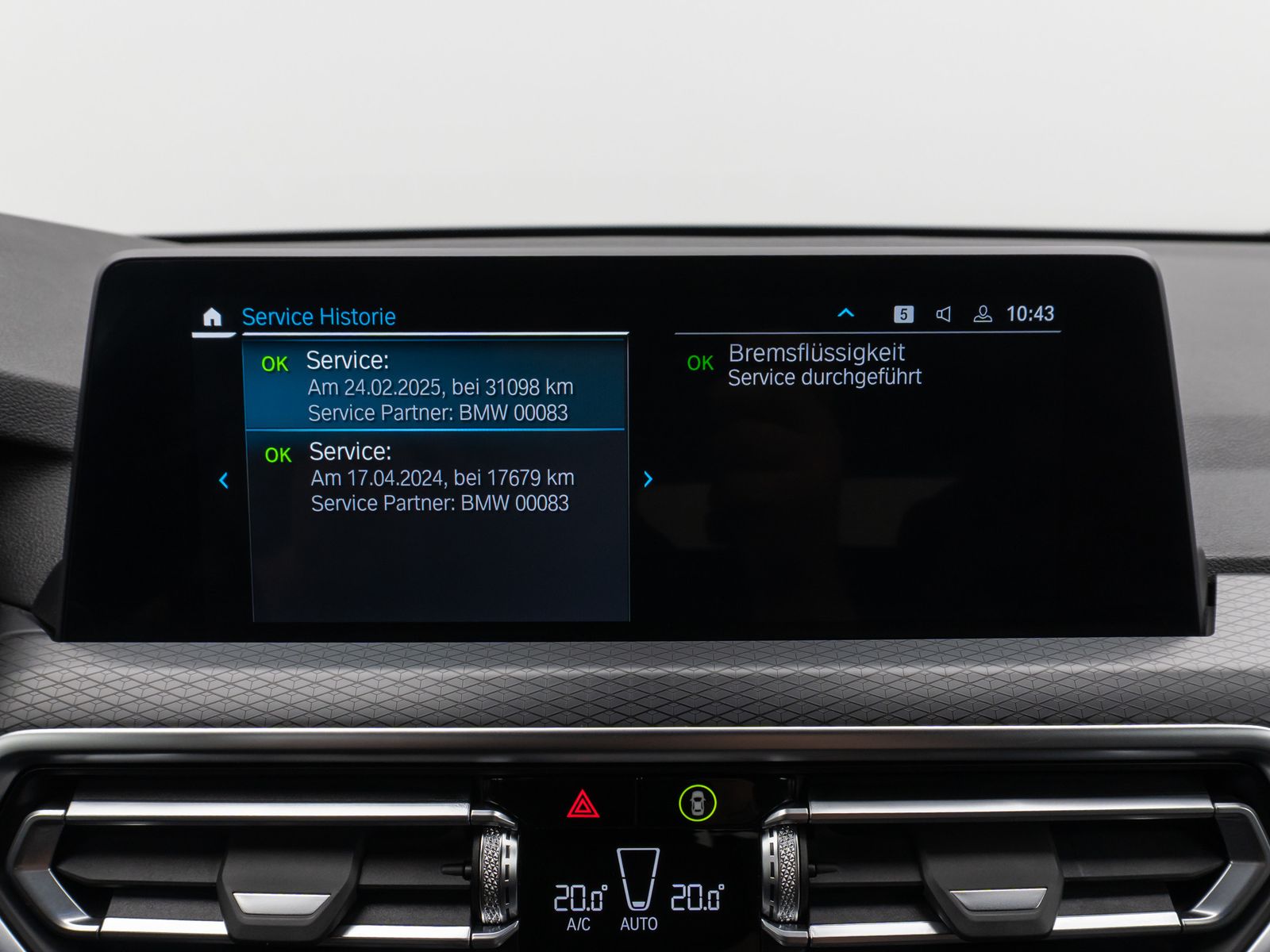 Fahrzeugabbildung BMW X3 xD30e M Sport Kamera DAB DrivAssis LED 20Zoll