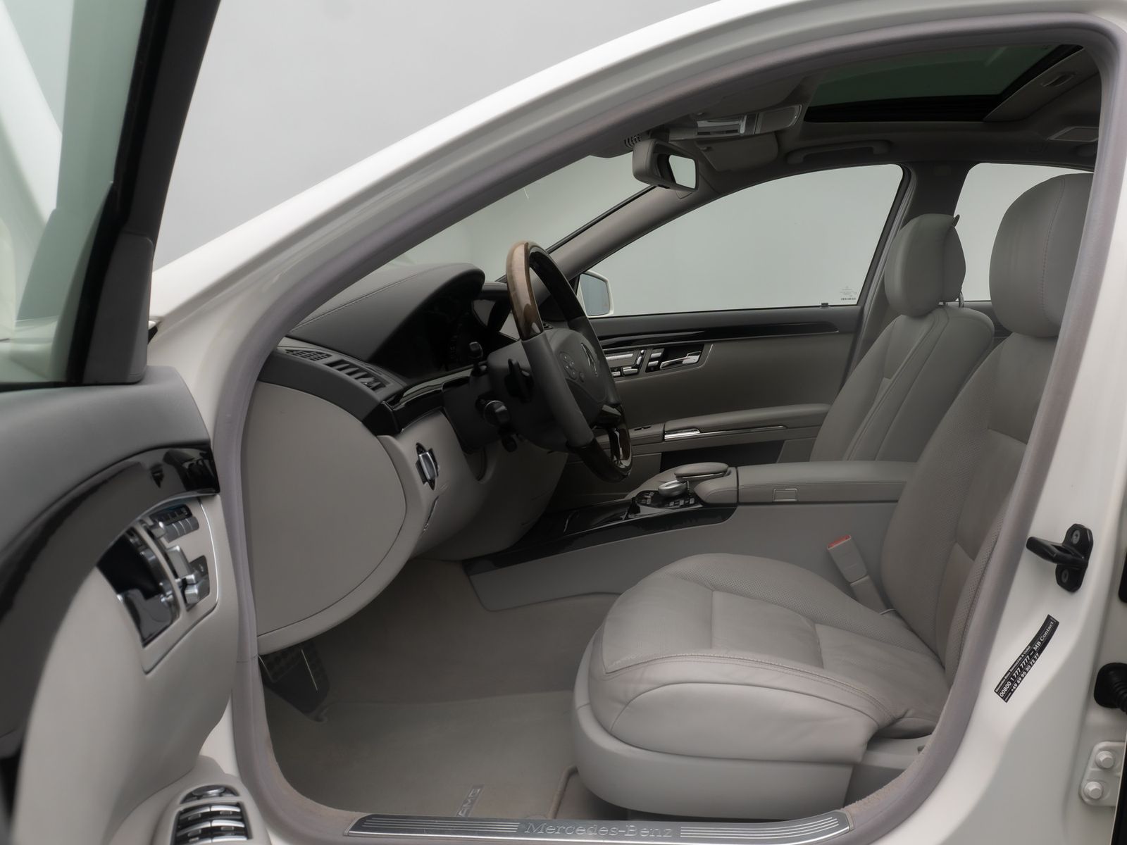 Fahrzeugabbildung Mercedes-Benz S 500 4MATIC AMG-Line Kamera Massage HiFi 19Zoll