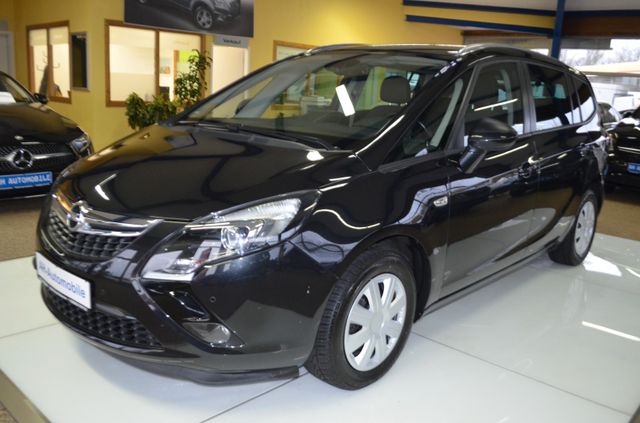 Opel Zafira C Tourer Style NAVI / R-KAMERA / 7.SITZER