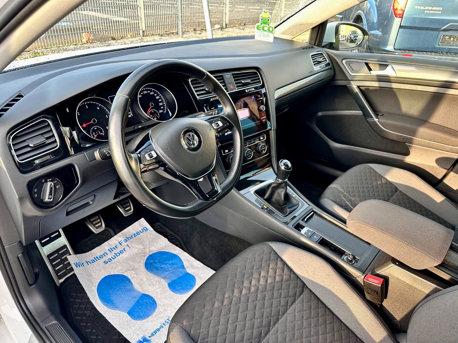 Fahrzeugabbildung Volkswagen GOLF VII VARIANT JOIN*NAVI*