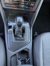 Volkswagen Tiguan - 10