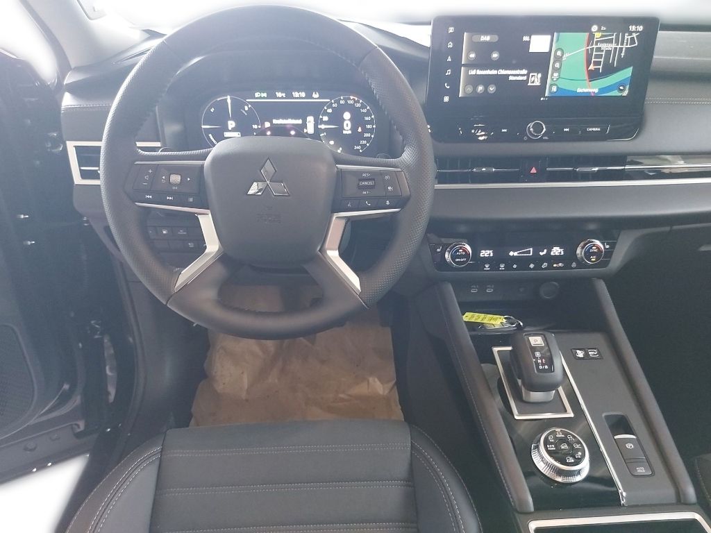Fahrzeugabbildung Mitsubishi Outlander PHEV Intro Edition 8-fach bereift