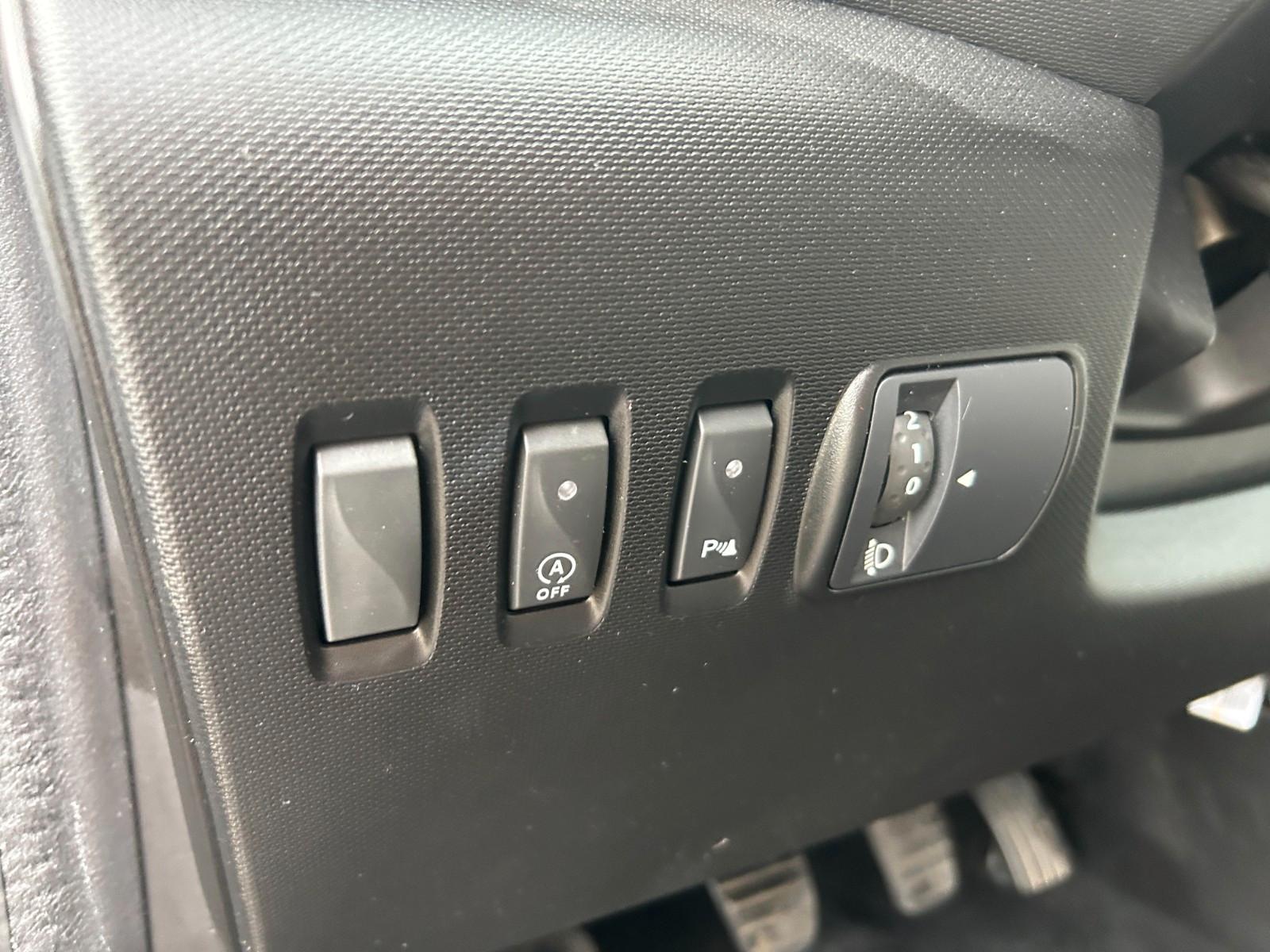 Renault Twingo Intens TCe 90 Klimaauto. Navi PDC Kamera