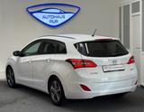 Hyundai i30 cw blue Premium/AUTOMATIK/1TE HAND/SITZ HZ - gebrauchte Hyundai i30 aus dem Jahr 2016