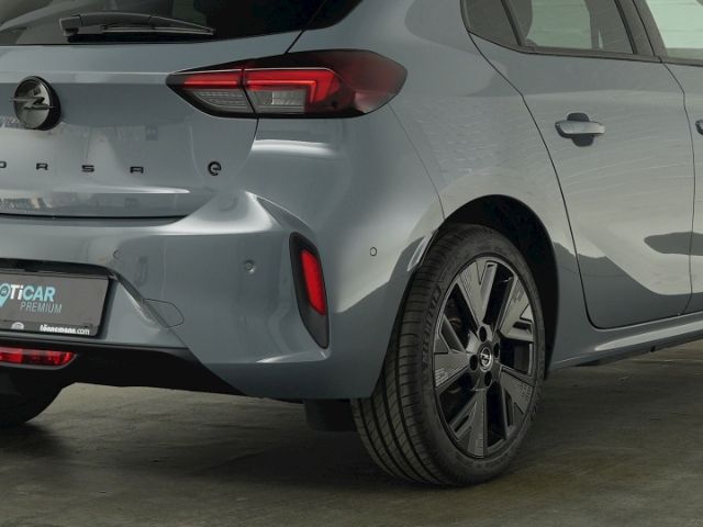 Corsa-e F FACELIFT GS LONG RANGE 51kWh AT+LED MA