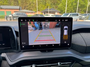 Skoda Kodiaq 1.5 TSI  Selection AHK*Panodach*Matrix