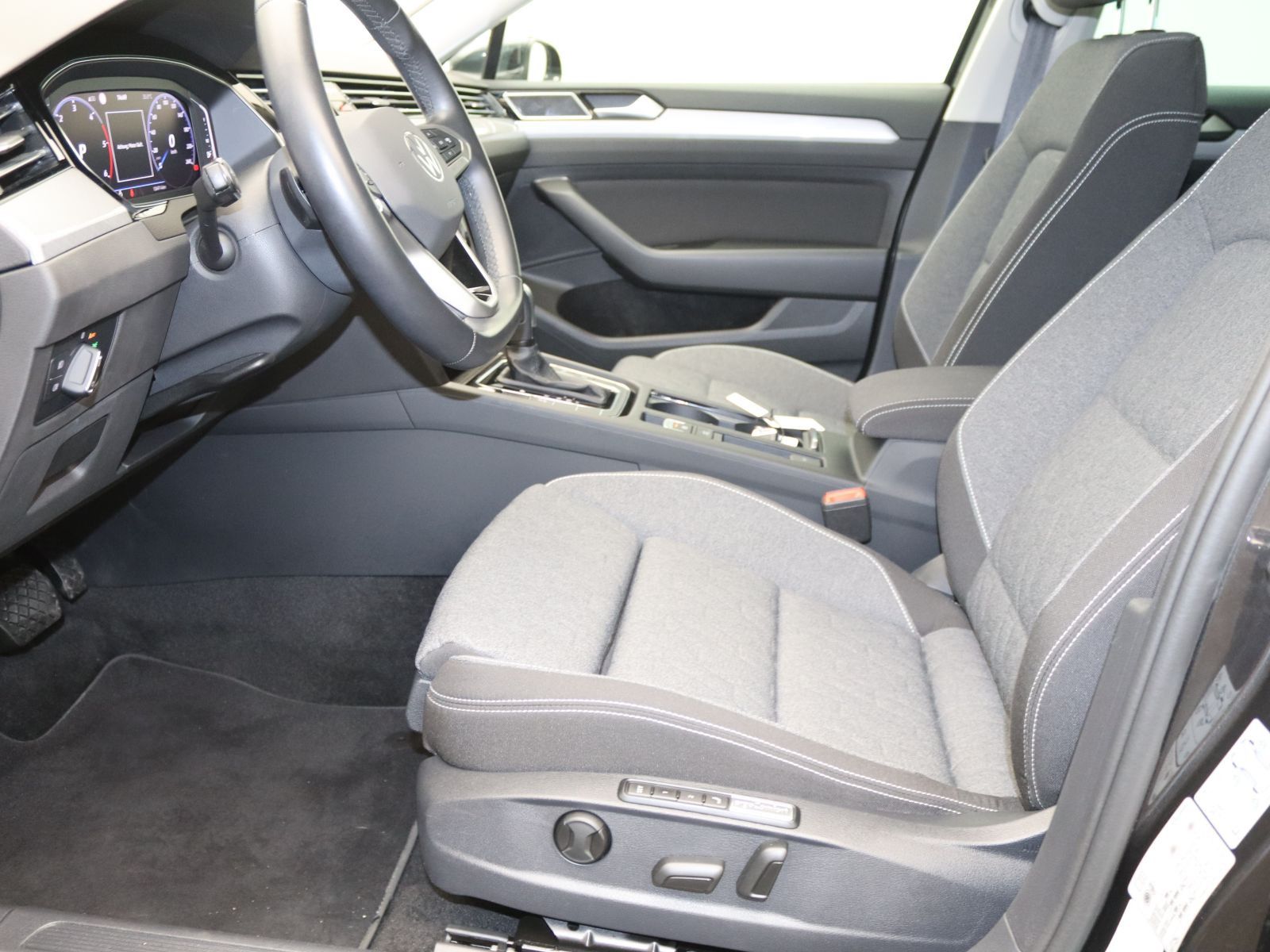 Volkswagen Passat Variant - Bild 15
