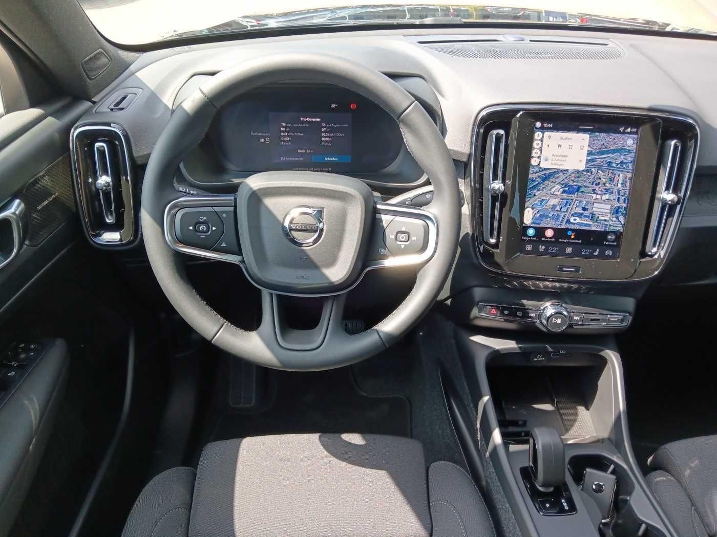 Fahrzeugabbildung Volvo EX40 Fully Electric Single M. Ext. Range Plus Bl