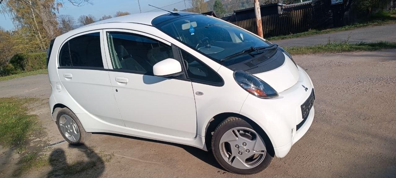 Mitsubishi I-MIEV ,67000 km , neu TÜV bis 04.202