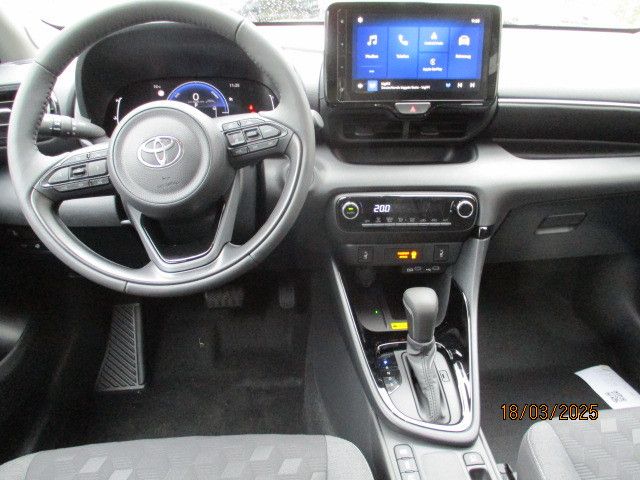 Fahrzeugabbildung Toyota Yaris Hybrid Teamplayer mit Comfort-Paket