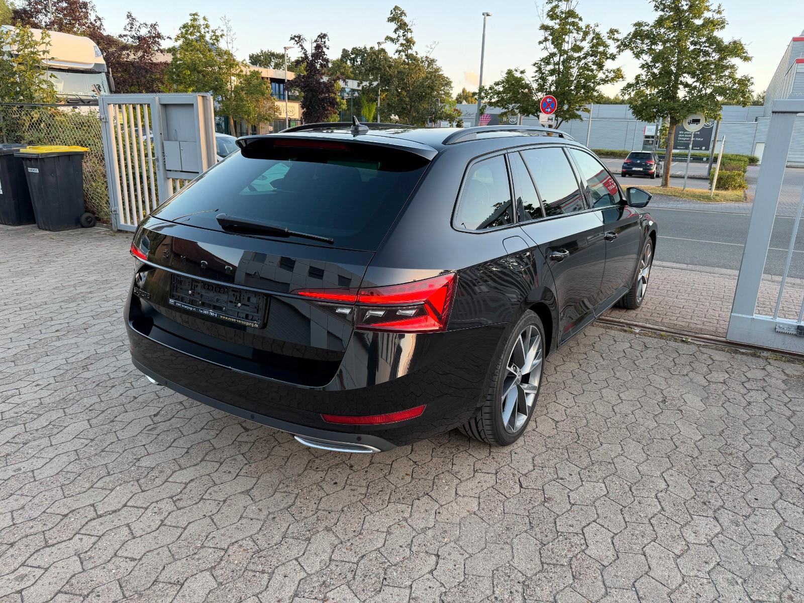Skoda Superb Sportline STDHZ*ACC*DCC*AMBIENTE*KAMERA