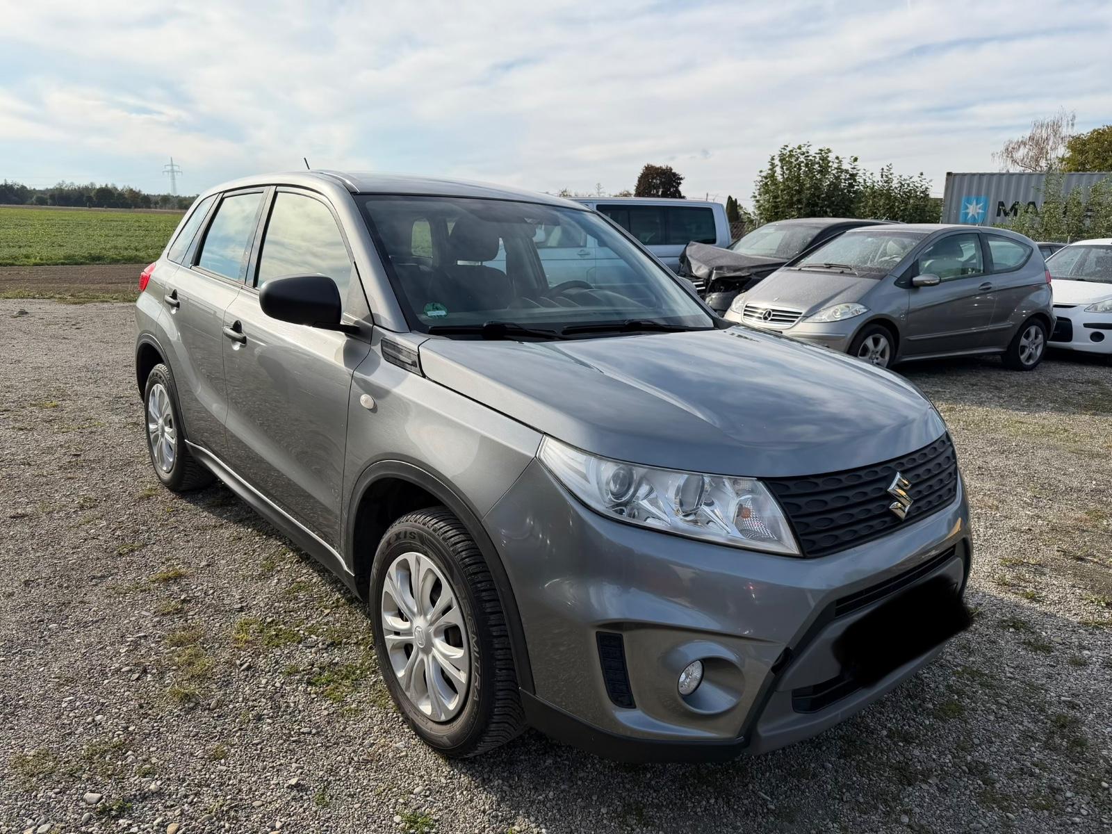 Suzuki Vitara 1.6 Comfort 4x4 *Anhängerkupplung*TÜV Neu