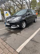 Renault Scenic Paris ENERGY TCe 130 Start & Stop Paris - Renault Scenic: Von Privat