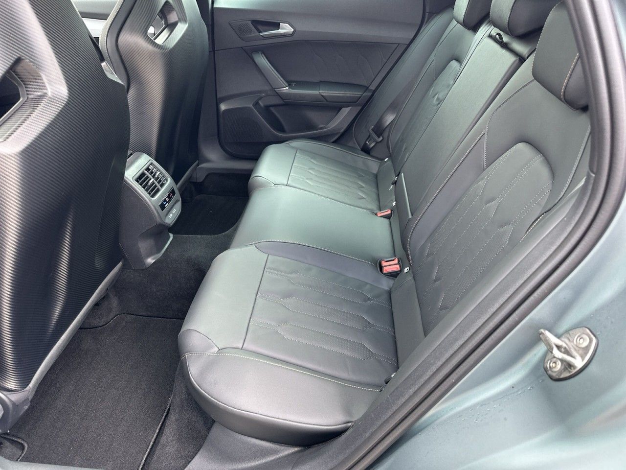 Fahrzeugabbildung CUPRA Formentor VZ5 Enceladus Grey Edition 4Drive