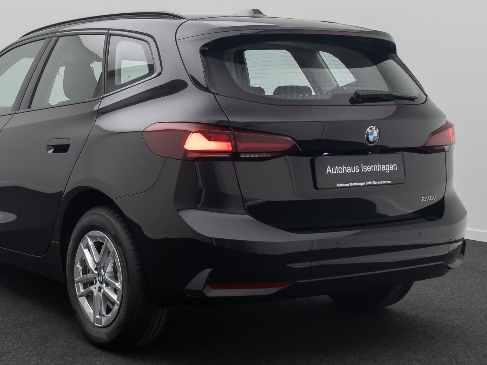 Fahrzeugabbildung BMW 216i Active Tourer Kamera DAB Sitzhzg Alarm LED