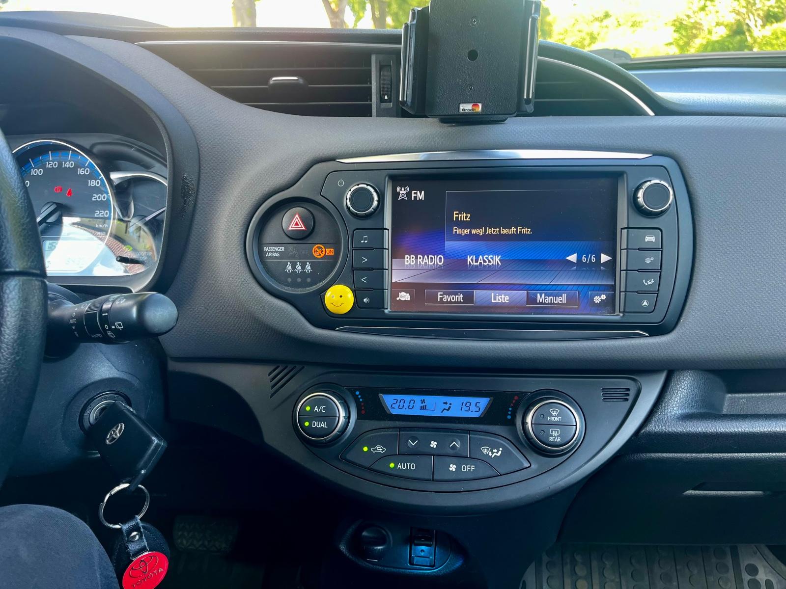 Toyota Yaris Hybrid 
