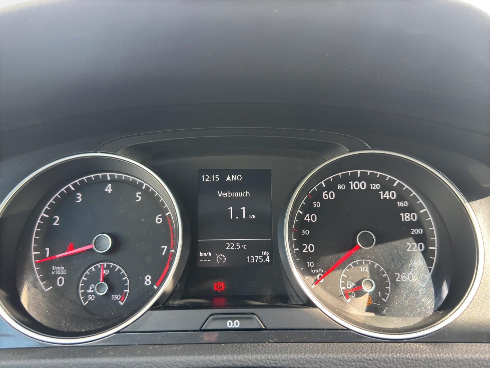Volkswagen Golf VII Lim. Comfortline +Navi+Shz+