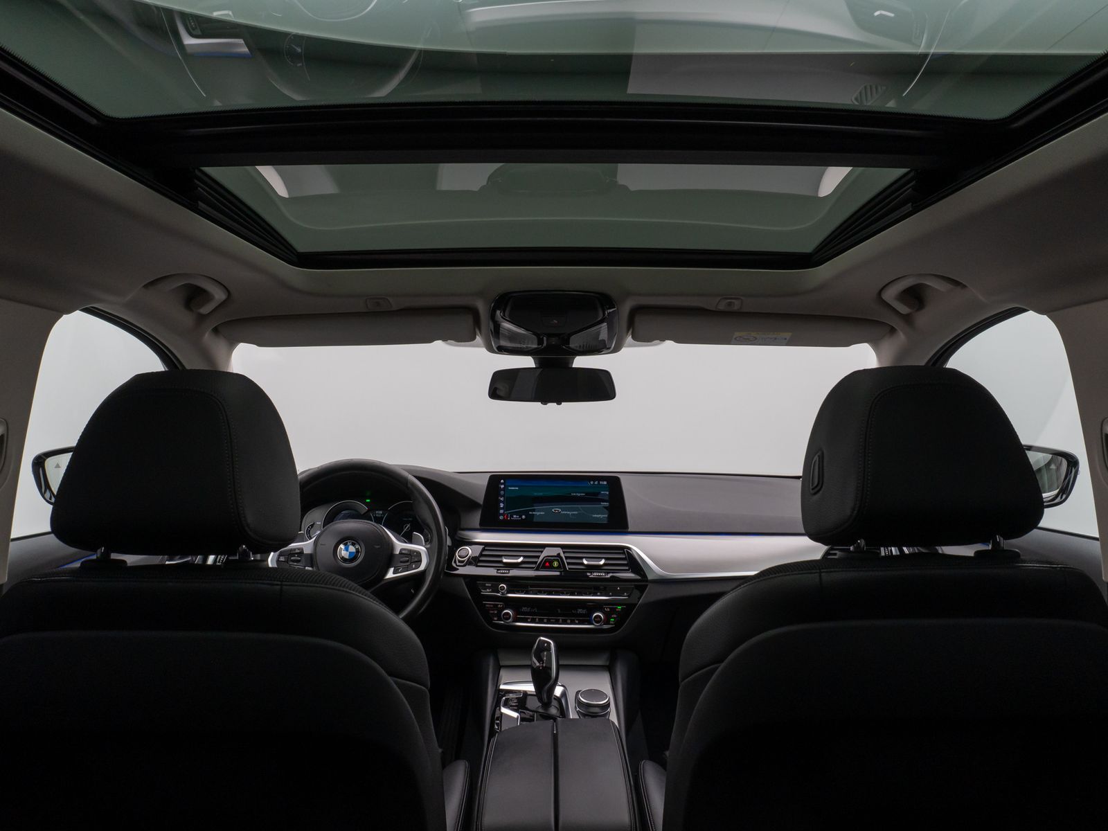 Fahrzeugabbildung BMW 530d xD SportLine Kamera Panorama HUD H/K Stndhz