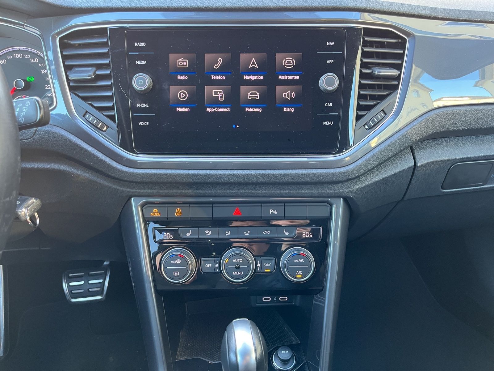 Volkswagen T-Roc - Bild 12