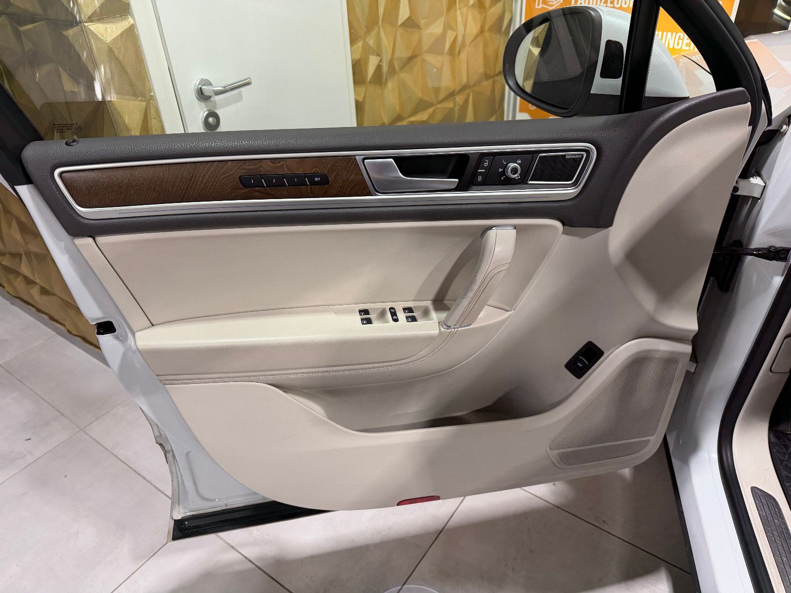 Fahrzeugabbildung Volkswagen Touareg V8 TDI /PANO7MEMORY/360°KAM/DYNAUDIO