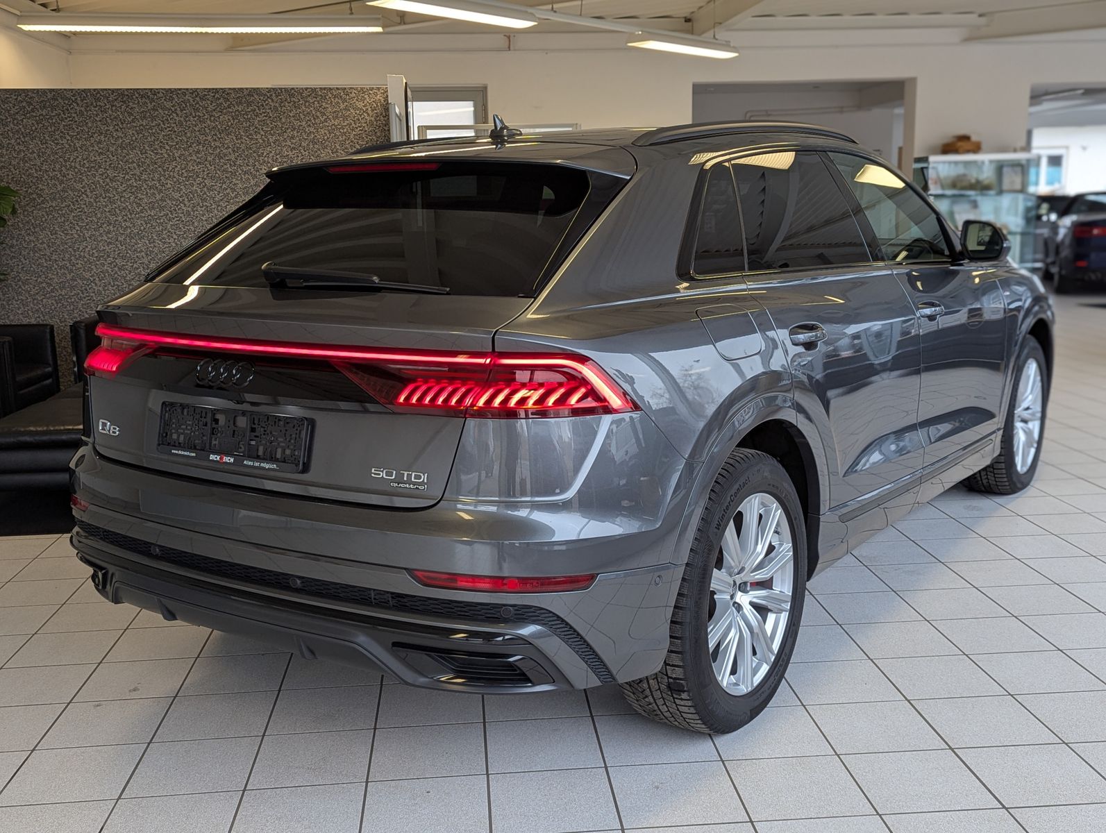 AUDI Q8 50 TDI qu. 3x S-Line HUD Matrix Pano ACC AHK - Image 7