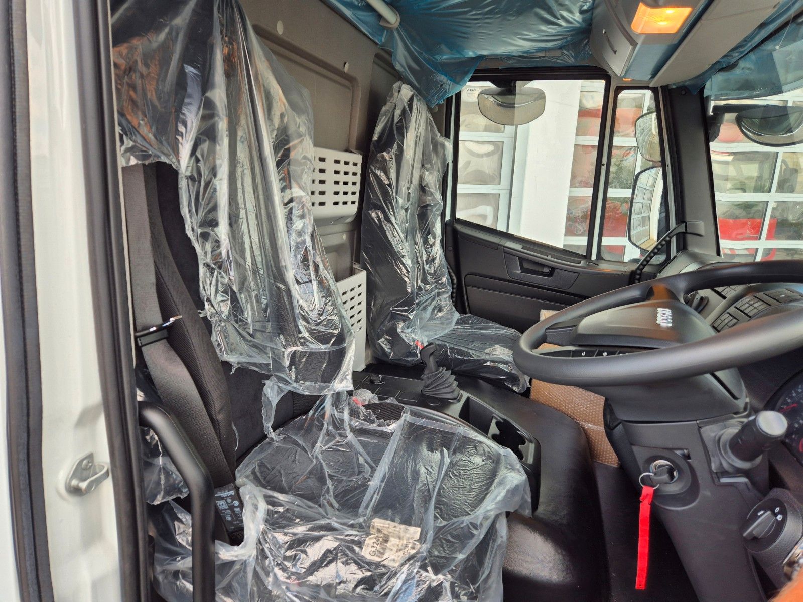Fahrzeugabbildung Iveco Eurocargo ML160E25/P EVI_E 4x2 RHD Rechtslenker