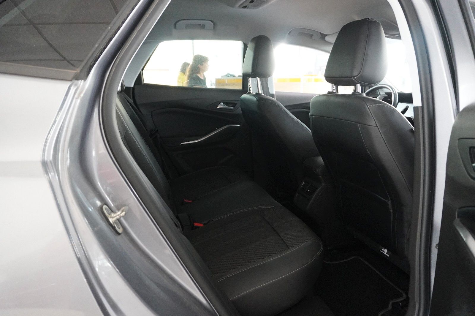 Fahrzeugabbildung Opel Grandland (X) 1.2T GS SPORT NAVI/LED/VIRT./DAB+